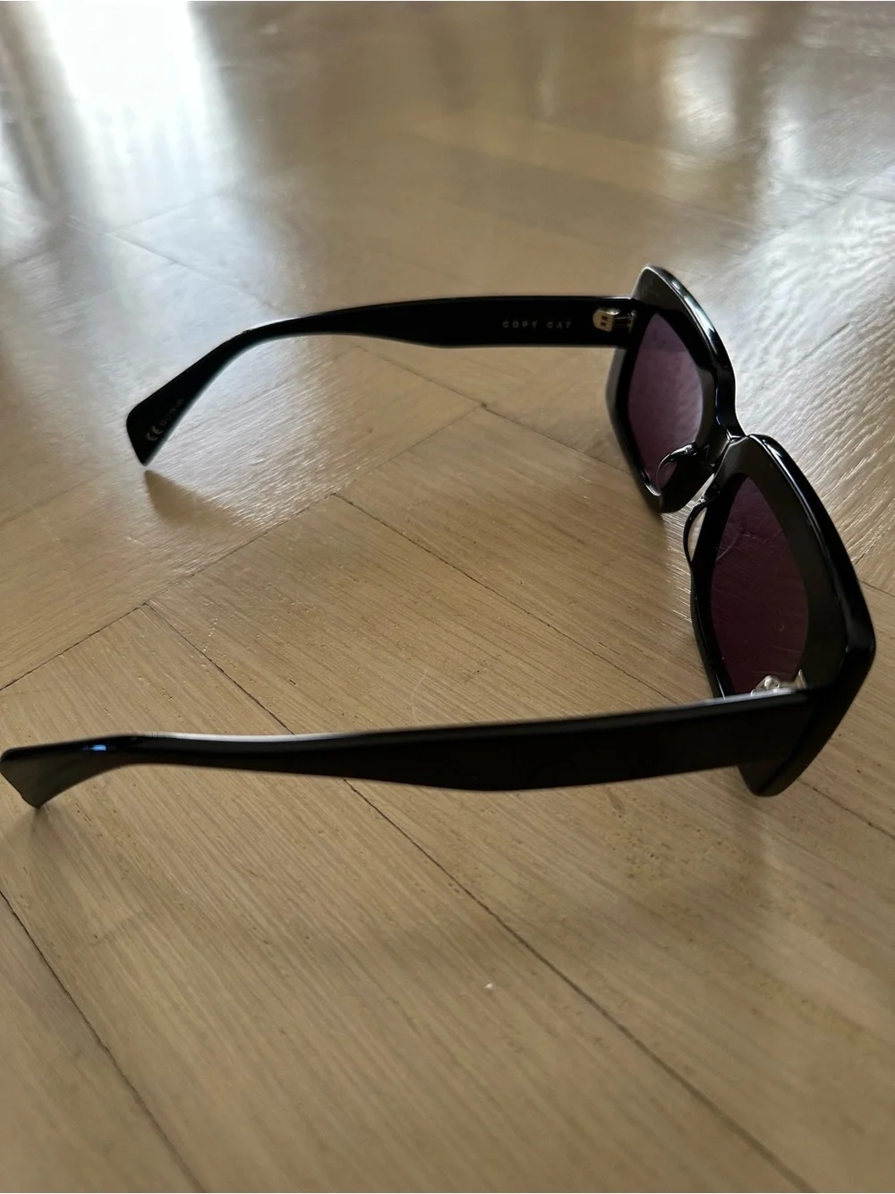 Saint Owen Women’s Copycat Black Grey Cat Eye Sunglasses Like New